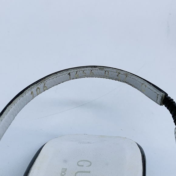 Gucci Open-Toe High Heeled Sandal in Black Patent Leather - Picture 10 of 13